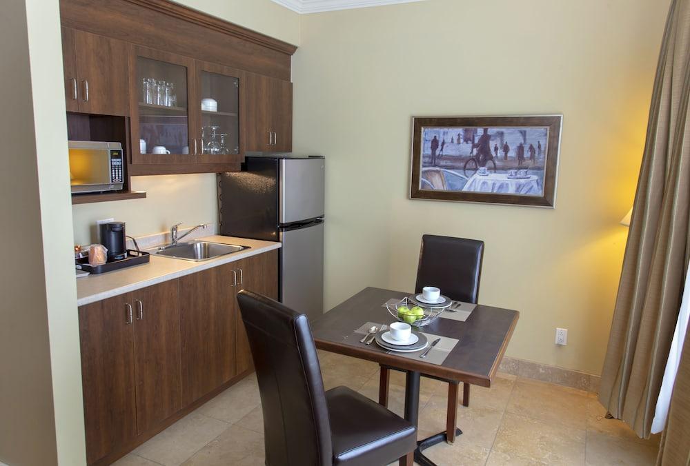 Hotel Brossard Zewnętrze zdjęcie