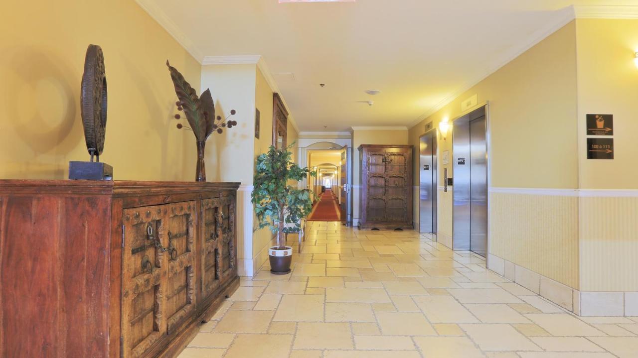 Hotel Brossard Zewnętrze zdjęcie
