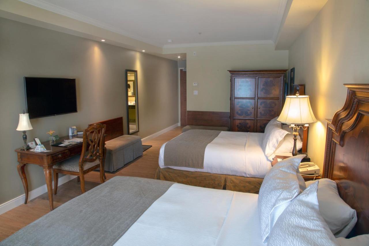 Hotel Brossard Zewnętrze zdjęcie