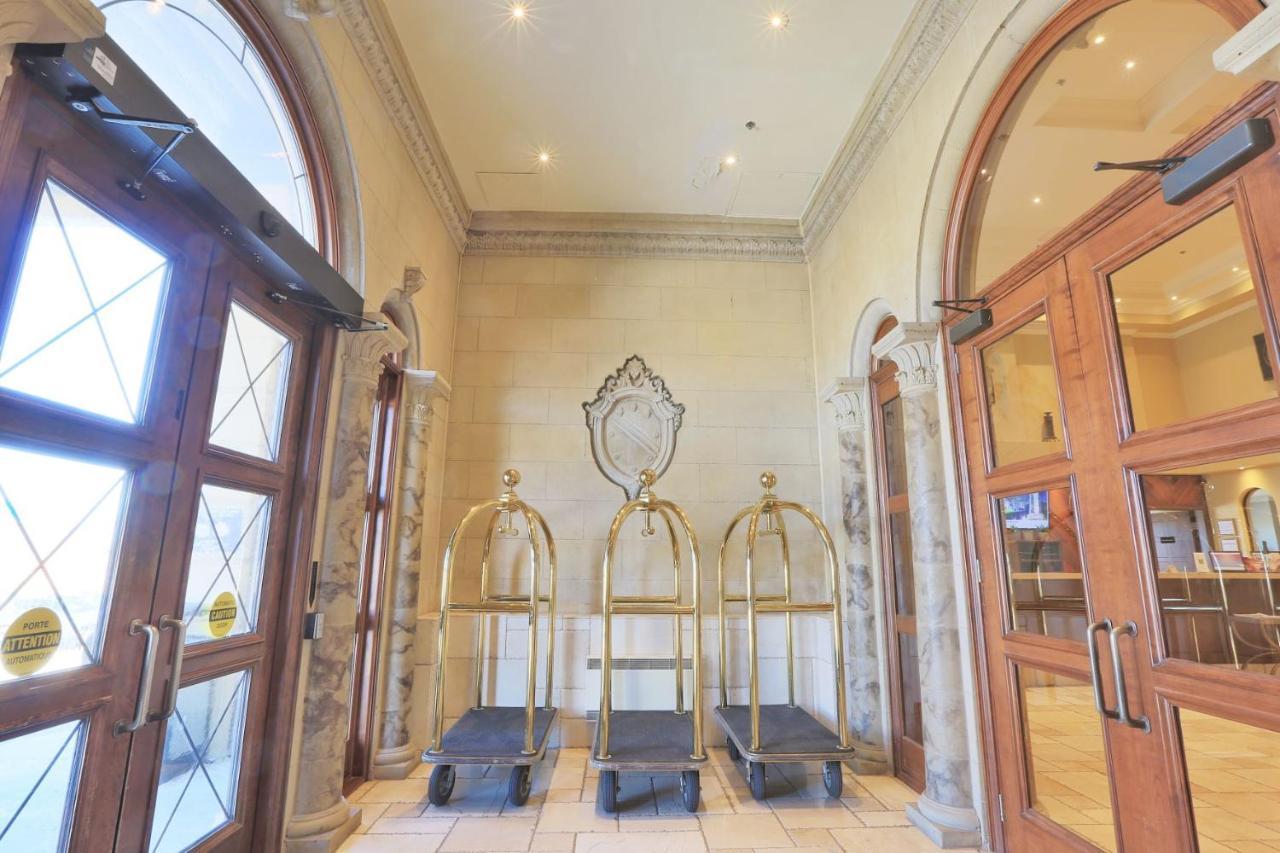 Hotel Brossard Zewnętrze zdjęcie