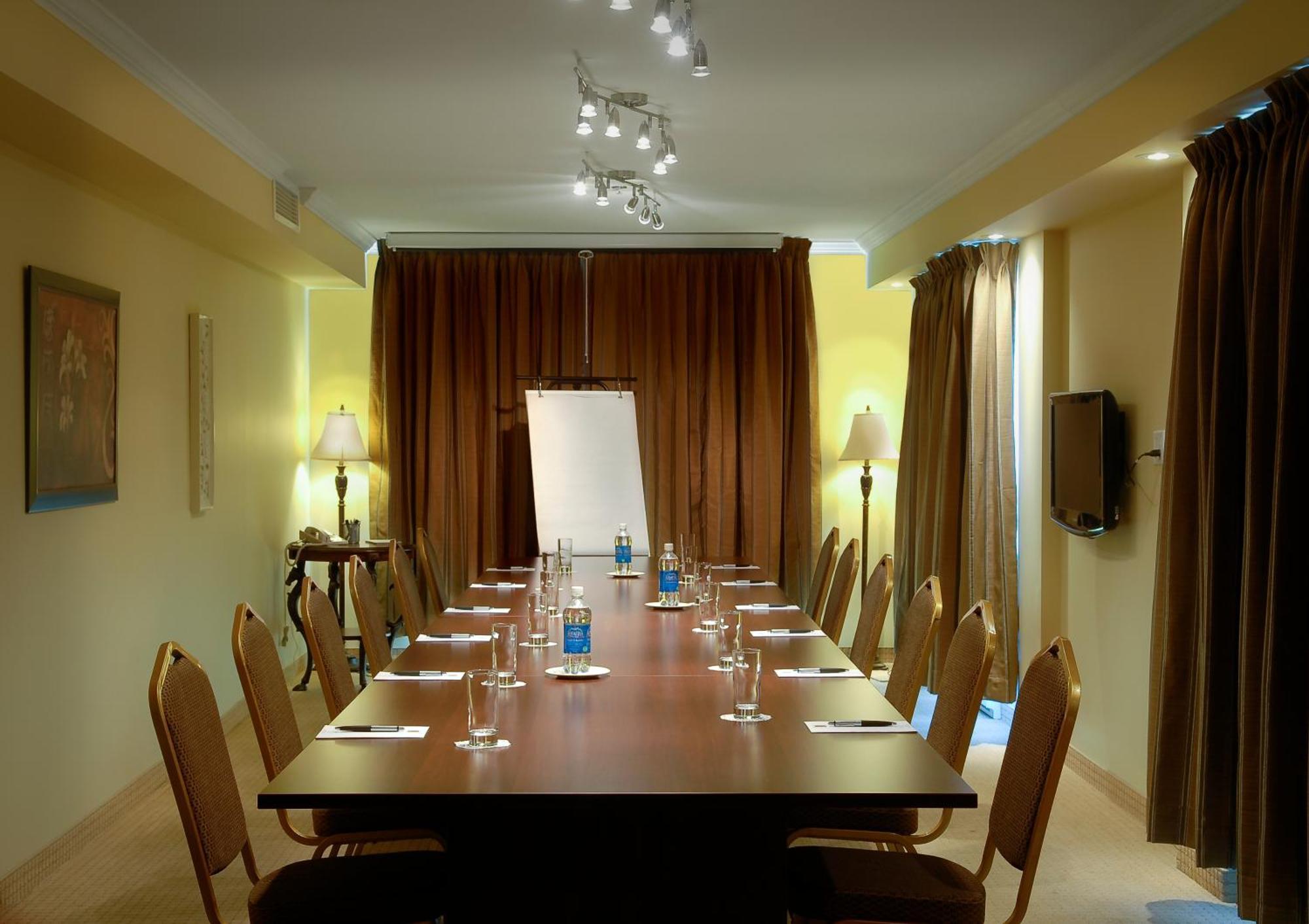 Hotel Brossard Zewnętrze zdjęcie