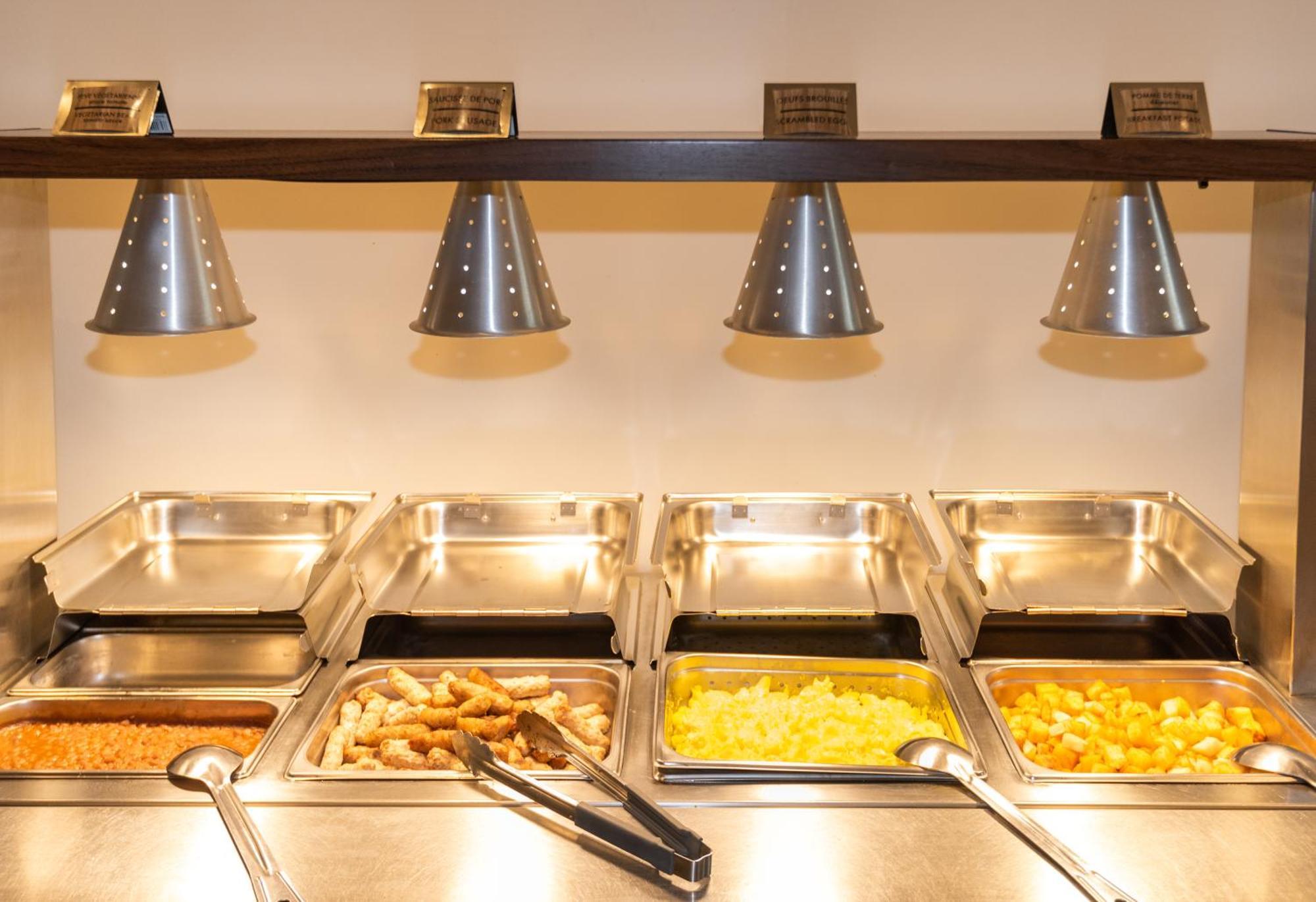 Hotel Brossard Zewnętrze zdjęcie