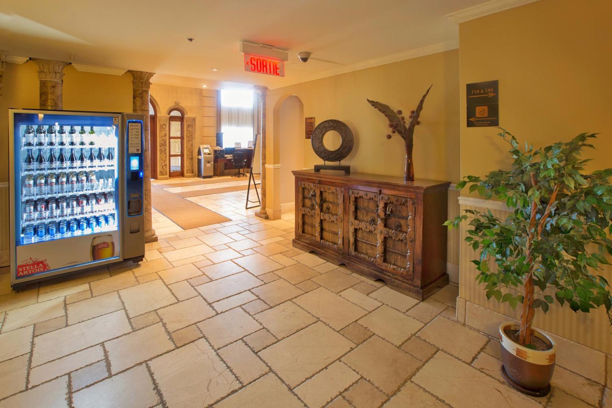 Hotel Brossard Zewnętrze zdjęcie